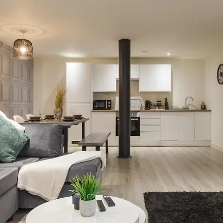 Beautiful 2 Bed With Balcony * Bradford (West Yorkshire)