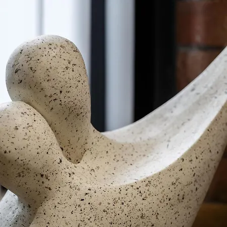 Beautiful 2 Bed With Balcony Bradford