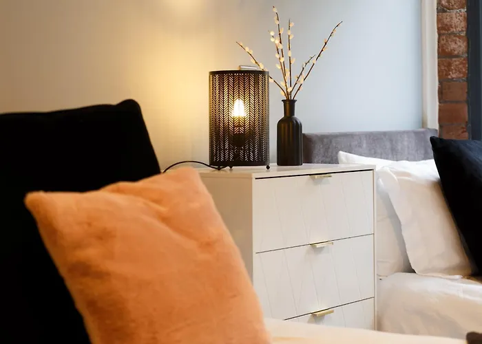 Appartement Beautiful 2 Bed With Balcony *