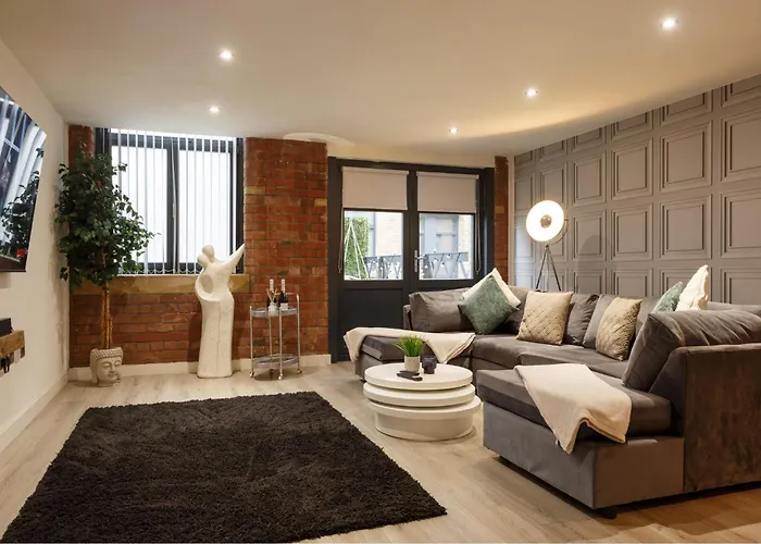 公寓 Beautiful 2 Bed With Balcony 布雷得佛